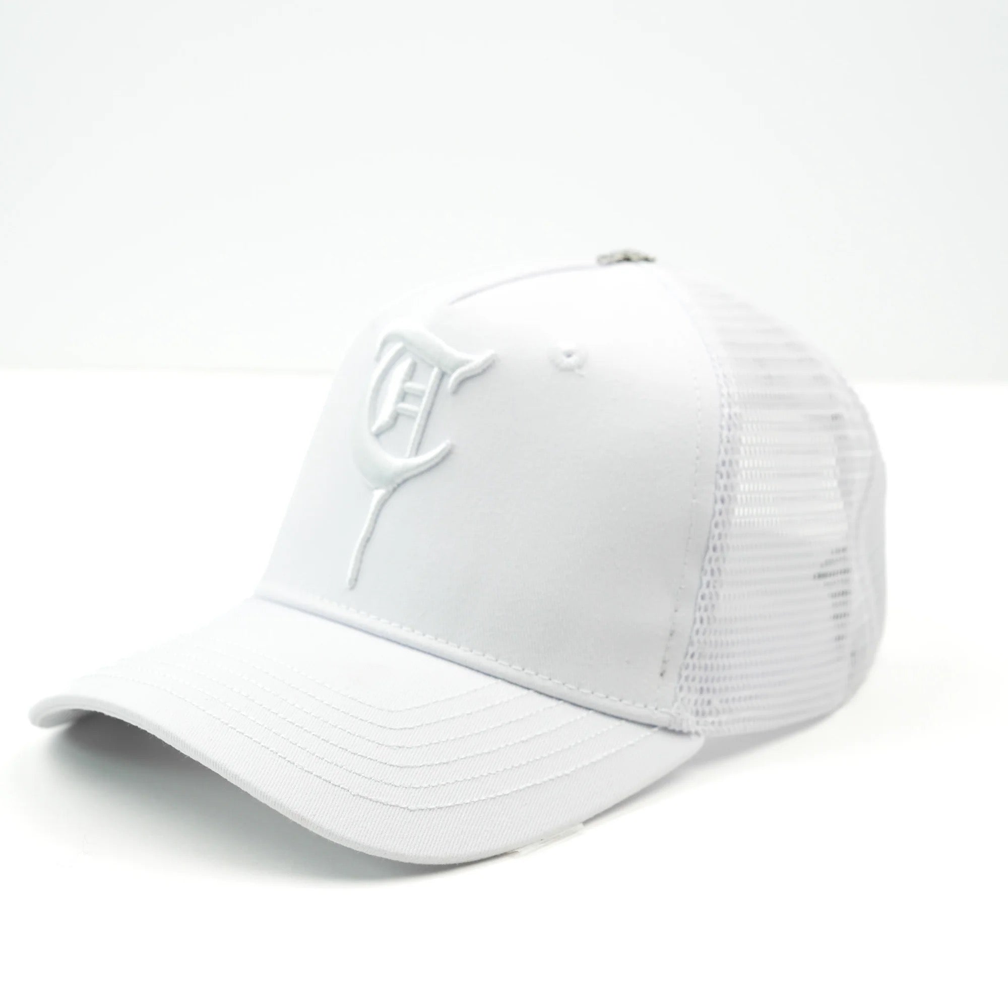 Trnchs Hat White
